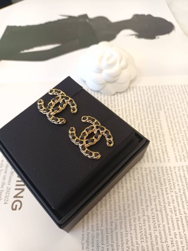 CHANEL 24K 皮穿鏈 大CC耳針 現貨 buywithada,france,全球代購,歐洲,exquisite,quality goods,posh,fancy,luxurious