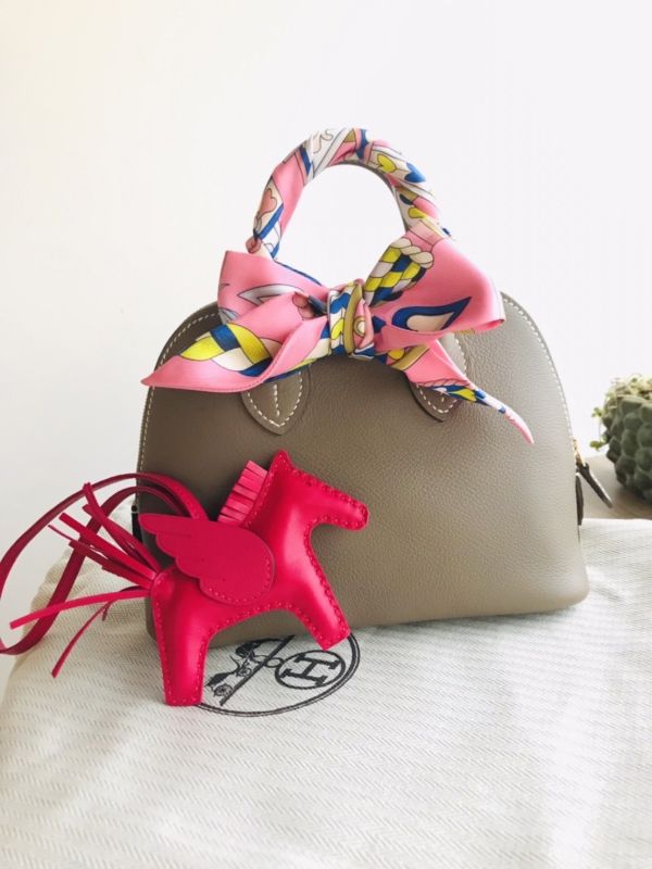 台灣現貨 HERMES MINI BOLIDE 大象灰金釦 全新全配 buywithada,france,全球代購,歐洲,exquisite,quality goods,posh,fancy,luxurious
minibolide,hermes