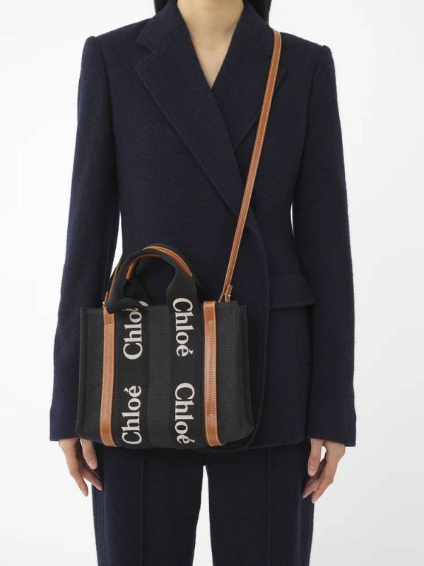 CHLOE SMALL WOODY TOTE BAG 黑色拚米色字 buywithada,france,全球代購,歐洲,exquisite,quality goods,posh,fancy,luxurious