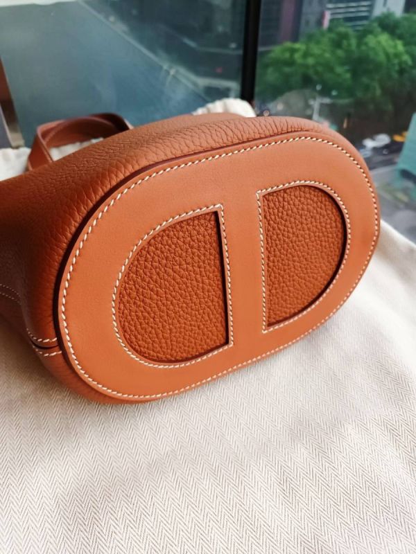 台灣現貨 HERMES INTHE LOOP 18 豬鼻菜籃子 金棕金釦 buywithada,france,全球代購,歐洲,exquisite,quality goods,posh,fancy,luxurious