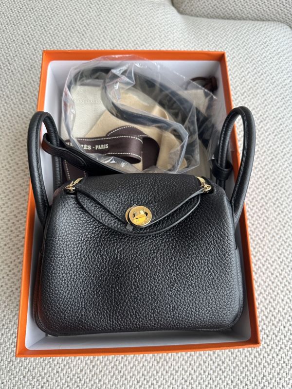 Hermès mini lindy 黑色金釦 二代短背帶 TC皮 現貨 buywithada,france,全球代購,歐洲,exquisite,quality goods,posh,fancy,luxurious