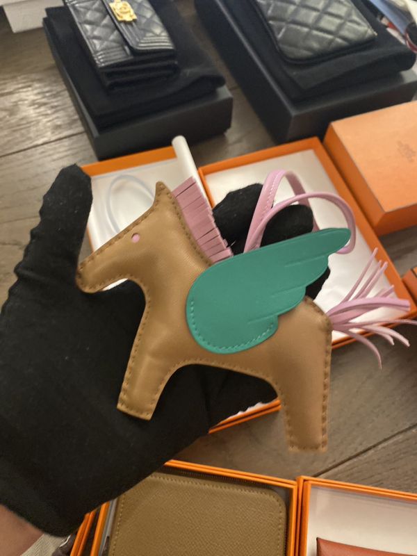 HERMES RODEO MM PEGASE 金棕拼色中號飛馬 buywithada,france,全球代購,歐洲,exquisite,quality goods,posh,fancy,luxurious