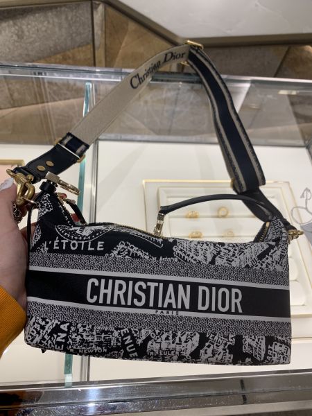 DIOR 中碼 DIORTRAVEL NOMAD 黑色科技布料 Plan de Paris 刺繡 buywithada,france,全球代購,歐洲,exquisite,quality goods,posh,fancy,luxurious