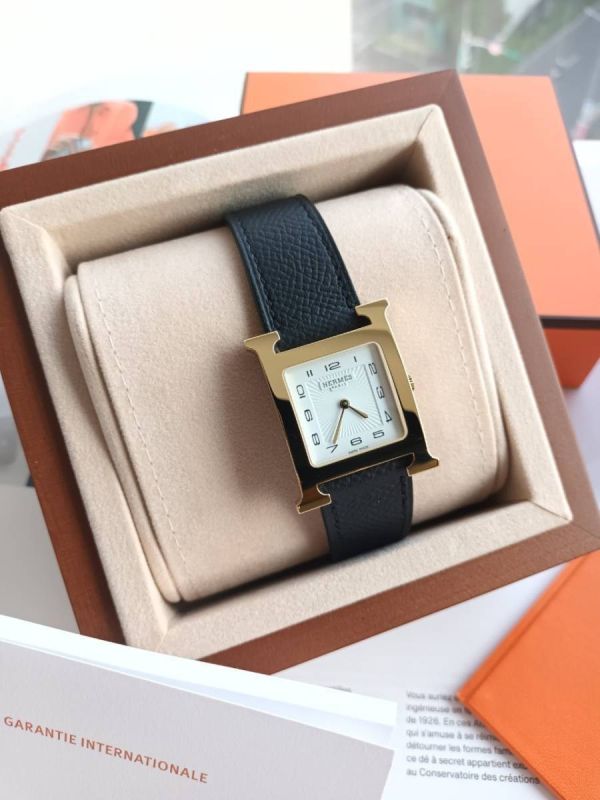 台灣現貨 HERMES HEURE H 黑金 30mm 中號手錶 buywithada,france,全球代購,歐洲,exquisite,quality goods,posh,fancy,luxurious,hermes,watch