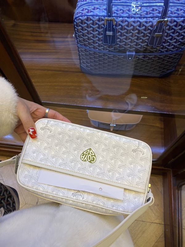 GOYARD 白色相機包 限量愛心版 buywithada,france,全球代購,歐洲,exquisite,quality goods,posh,fancy,luxurious