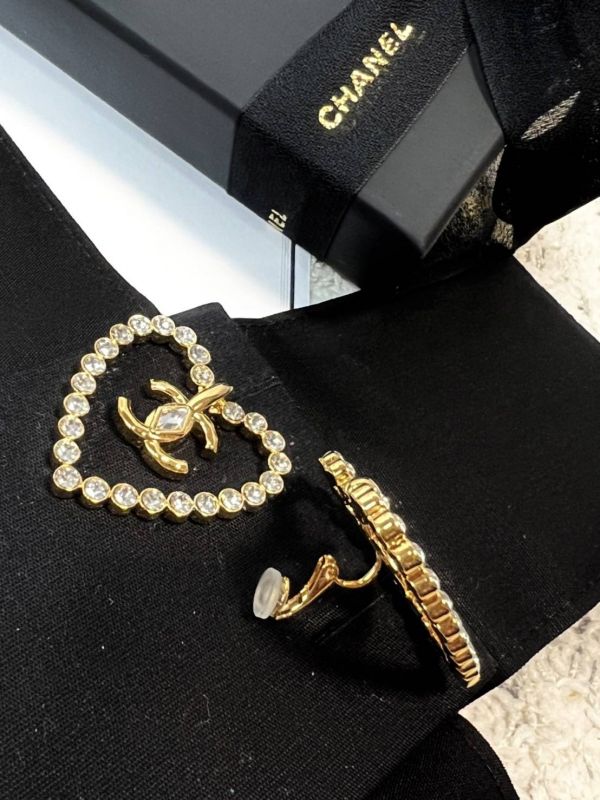 CHANEL 愛心大滿鑽耳夾 buywithada,france,全球代購,歐洲,exquisite,quality goods,posh,fancy,luxurious