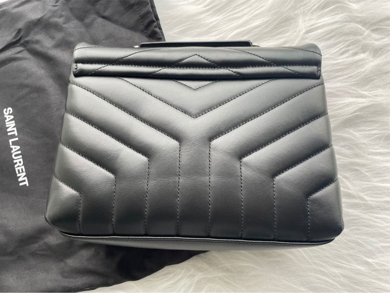YSL LOULOU「Y」形絎縫皮革手袋 小號黑色銀釦 buywithada,france,全球代購,歐洲,exquisite,quality goods,posh,fancy,luxurious