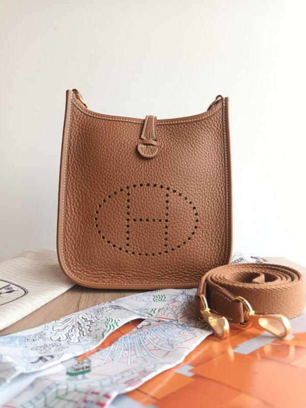 HERMES MINI EVELYNE 金棕金釦 W buywithada,france,全球代購,歐洲,exquisite,quality goods,posh,fancy,luxurious