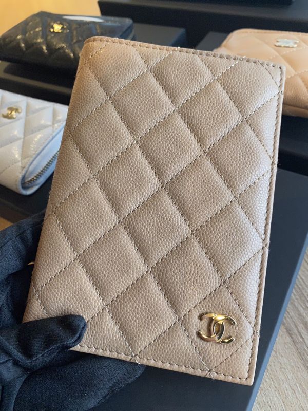 CHANEL 經典款 passport holder 奶茶荔枝金釦 護照套 buywithada,france,全球代購,歐洲,exquisite,quality goods,posh,fancy,luxurious