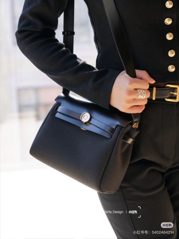 Hermès mini herbag 20 黑色金釦 台灣票 現貨 buywithada,france,全球代購,歐洲,exquisite,quality goods,posh,fancy,luxurious