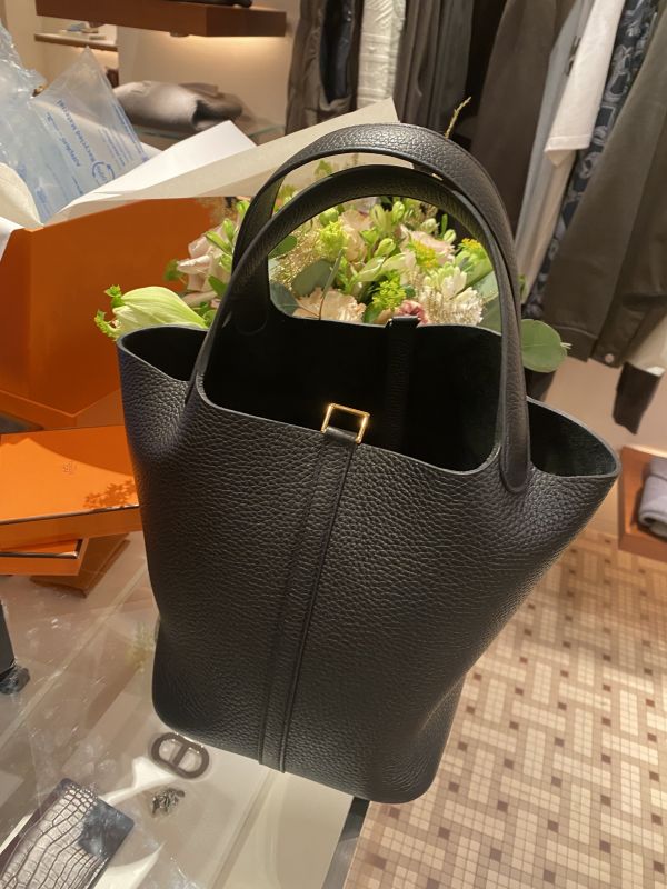 HERMES P22 PICOTIN 22 黑金 buywithada,france,全球代購,歐洲,exquisite,quality goods,posh,fancy,luxurious
