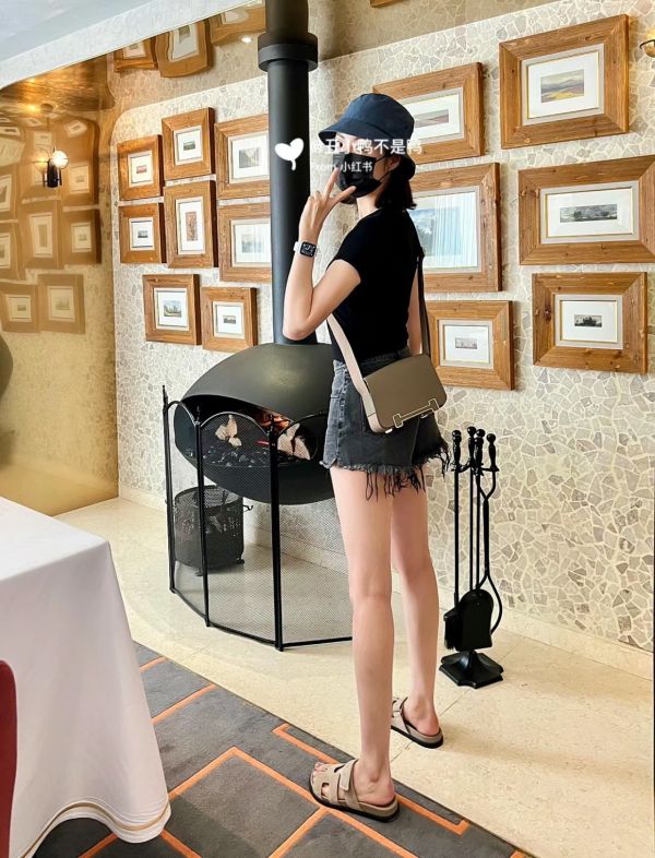 台灣現貨 HERMES GETA 山羊皮大象灰銀釦 B 全新 buywithada,france,全球代購,歐洲,exquisite,quality goods,posh,fancy,luxurious
