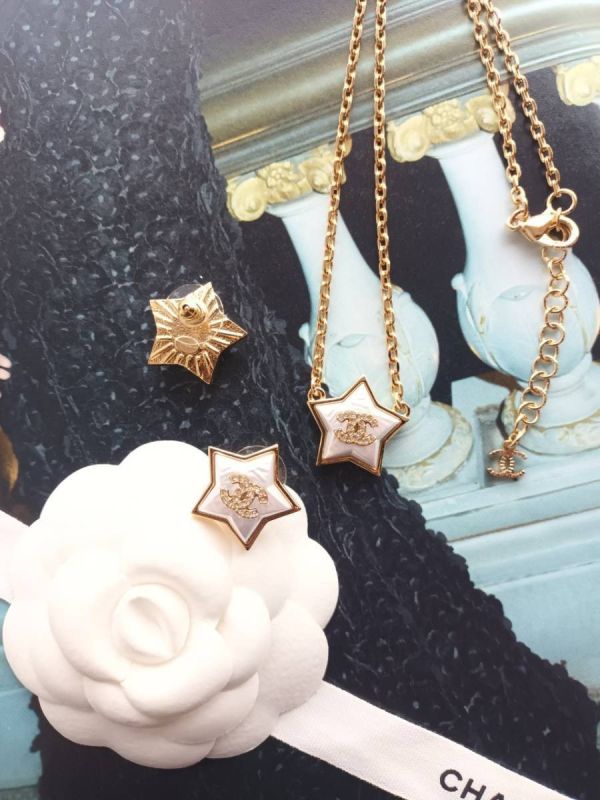 CHANEL 24C 超美 白金貝殼星星耳環/耳針 buywithada,france,全球代購,歐洲,exquisite,quality goods,posh,fancy,luxurious