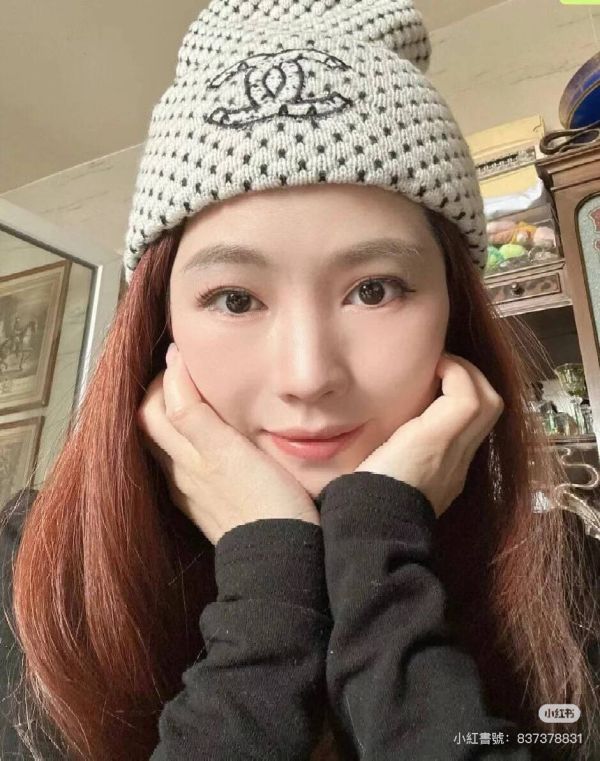Chanel 24A 最新款米色雙C LOGO毛帽 台灣現貨 buywithada,france,全球代購,歐洲,exquisite,quality goods,posh,fancy,luxurious