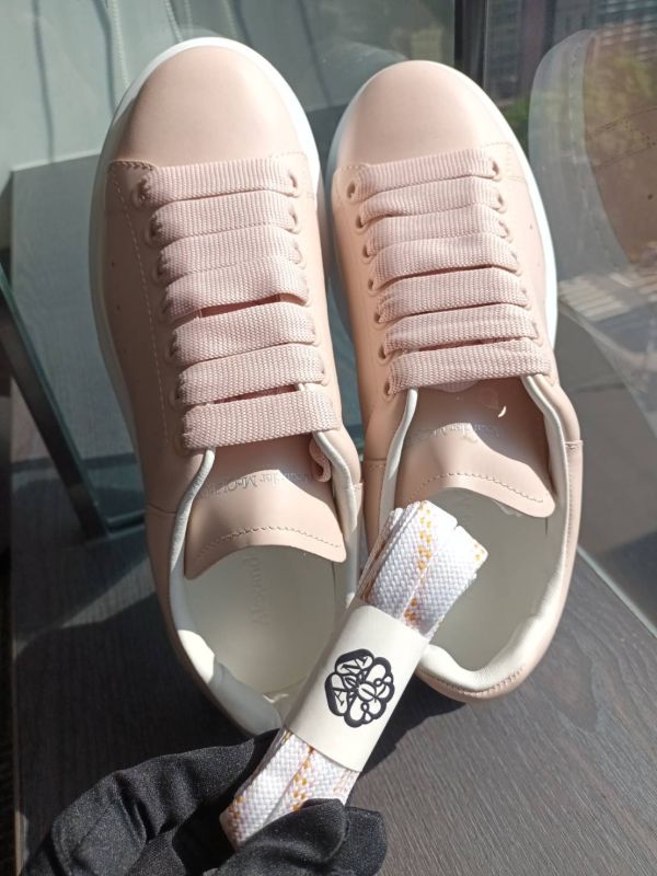Alexander McQueen 淡粉少女休閒鞋 38 buywithada,france,全球代購,歐洲,exquisite,quality goods,posh,fancy,luxurious