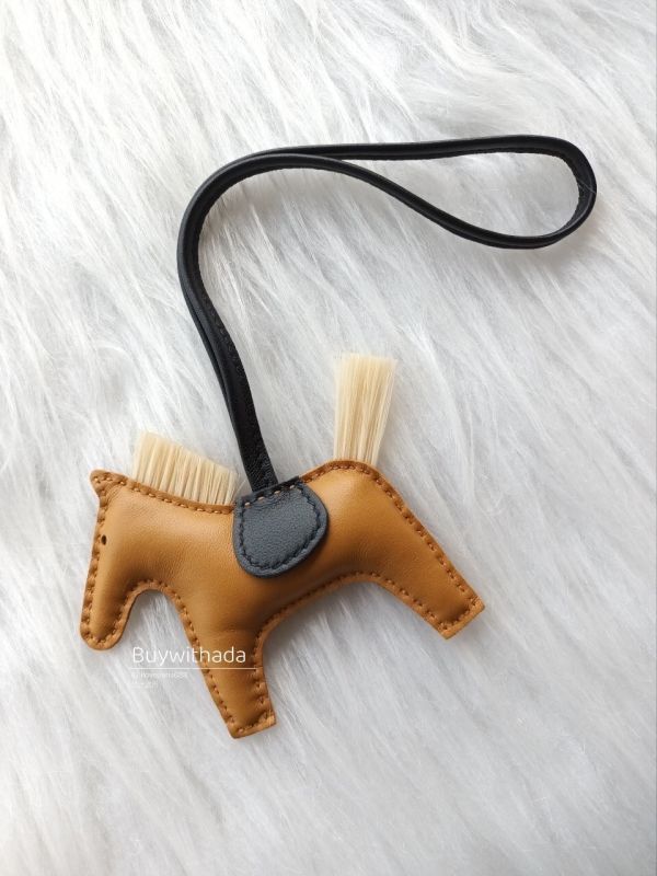 HERMES RODEO 新款真鬃毛小馬 芝麻/黑色 Sésame / Noir / Naturel buywithada,france,全球代購,歐洲,exquisite,quality goods,posh,fancy,luxurious