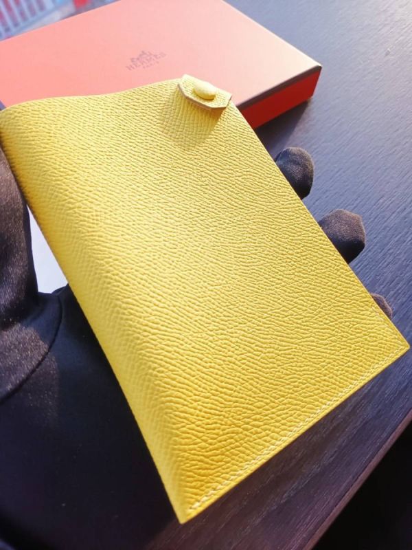 HERMES 護照夾 EPSOM 9R LIME檸檬黃 buywithada,france,全球代購,歐洲,exquisite,quality goods,posh,fancy,luxurious