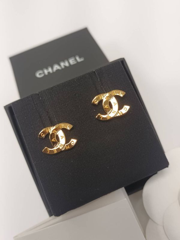 CHANEL 復古刻字金色CC耳環 buywithada,france,全球代購,歐洲,exquisite,quality goods,posh,fancy,luxurious