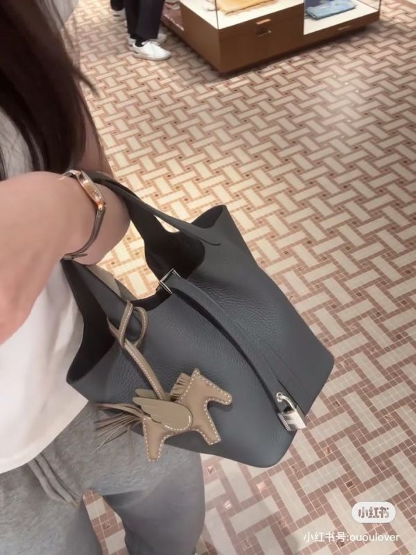 Hermes p18 霧霾灰銀釦 buywithada,france,全球代購,歐洲,exquisite,quality goods,posh,fancy,luxurious