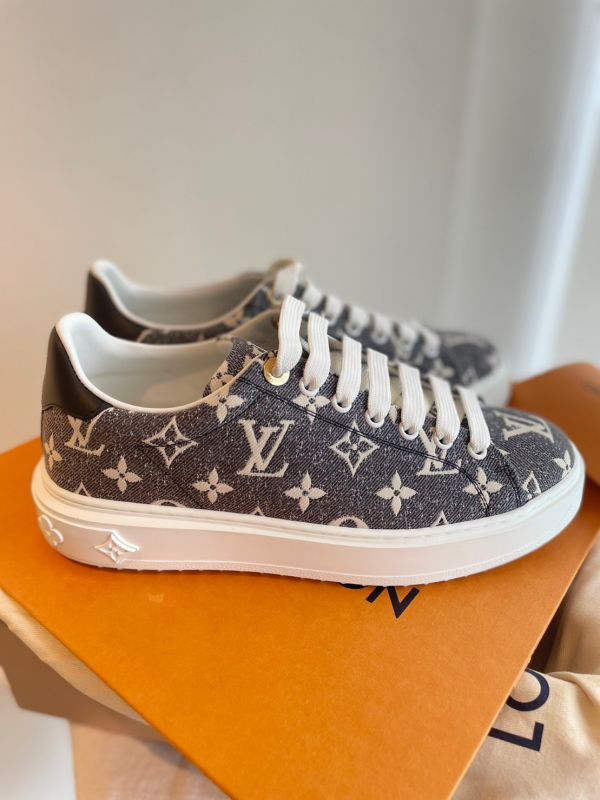 LV TIME OUT 運動鞋 丹寧LOGO款 buywithada,france,全球代購,歐洲,exquisite,quality goods,posh,fancy,luxurious