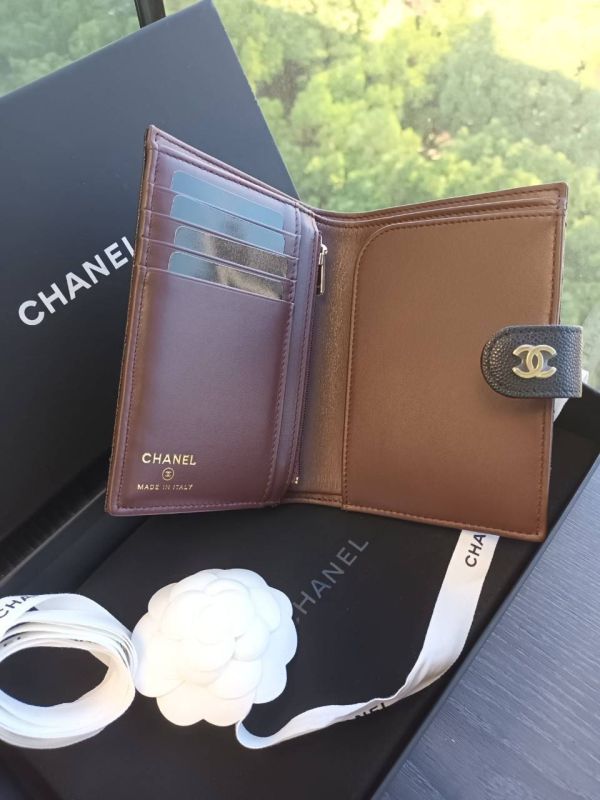 新鮮抵台 CHANEL 護照卡夾零錢包 黑荔枝金釦 buywithada,france,全球代購,歐洲,exquisite,quality goods,posh,fancy,luxurious