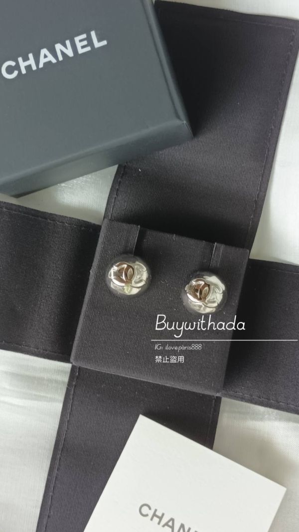 CHANEL 圓形全銀CC耳針 buywithada,france,全球代購,歐洲,exquisite,quality goods,posh,fancy,luxurious