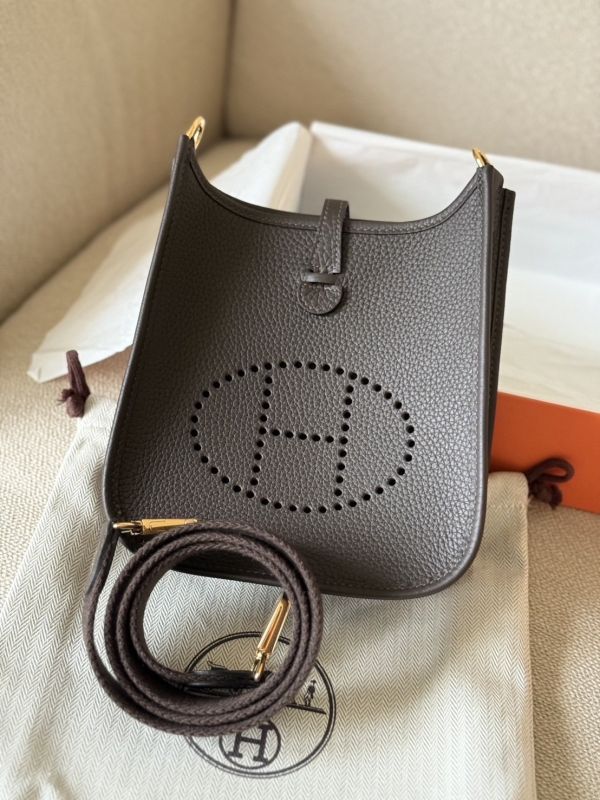 Hermes mini Evelyne 烏木色金釦 buywithada,france,全球代購,歐洲,exquisite,quality goods,posh,fancy,luxurious