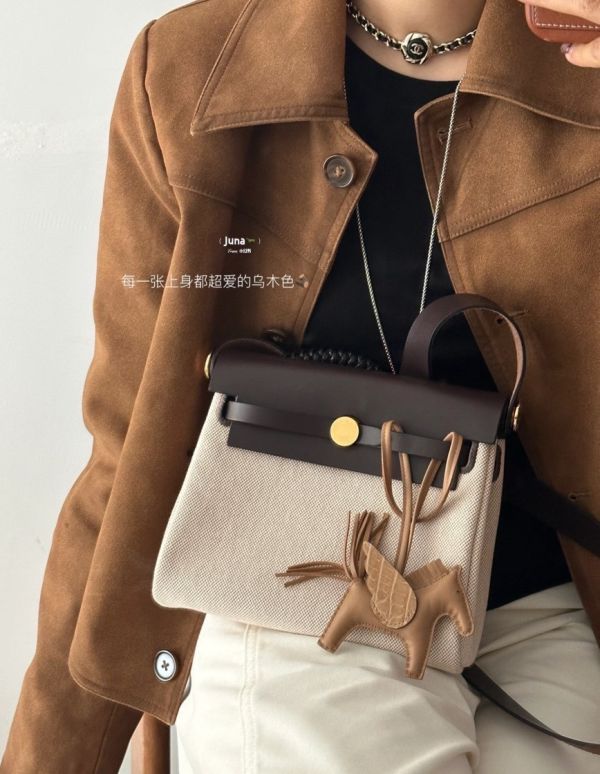 Hermès Mini Herbag 烏木色金釦 現貨 buywithada,france,全球代購,歐洲,exquisite,quality goods,posh,fancy,luxurious