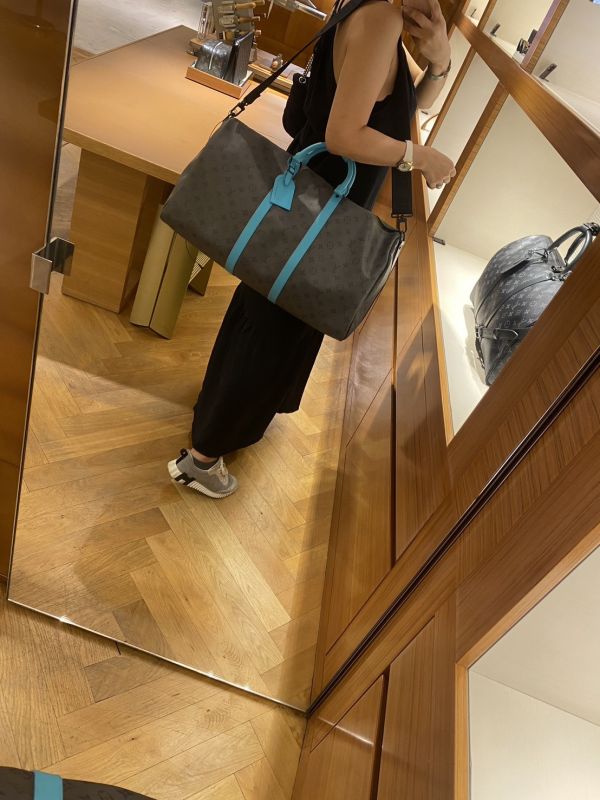 LV 新款 Keepall Bandoulière 45 綠松石色 buywithada,france,全球代購,歐洲,exquisite,quality goods,posh,fancy,luxurious