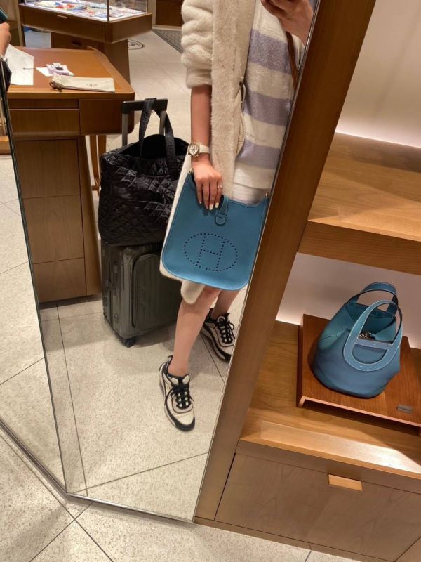2024 HERMES EVELYNE 29 D2牛仔藍金釦 buywithada,france,全球代購,歐洲,exquisite,quality goods,posh,fancy,luxurious
