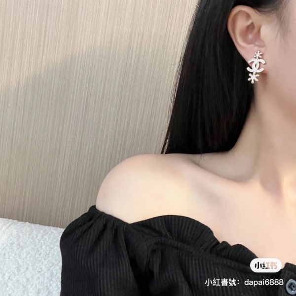 CHANEL 水鑽CC 色小花花耳針 buywithada,france,全球代購,歐洲,exquisite,quality goods,posh,fancy,luxurious