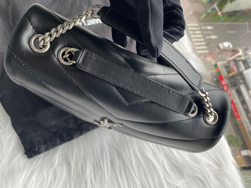 YSL LOULOU「Y」形絎縫皮革手袋 小號黑色銀釦 buywithada,france,全球代購,歐洲,exquisite,quality goods,posh,fancy,luxurious