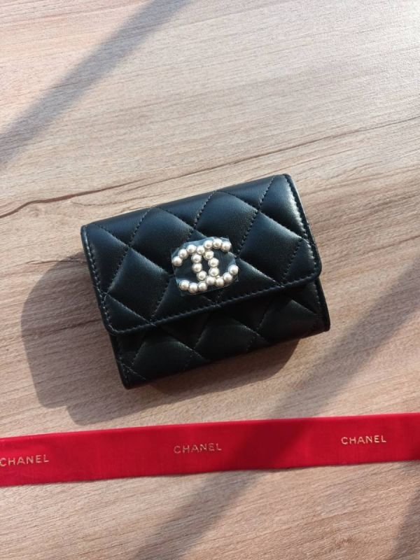CHANEL 24P 限量 黑羊皮珍珠CC 雙層卡包 buywithada,france,全球代購,歐洲,exquisite,quality goods,posh,fancy,luxurious
