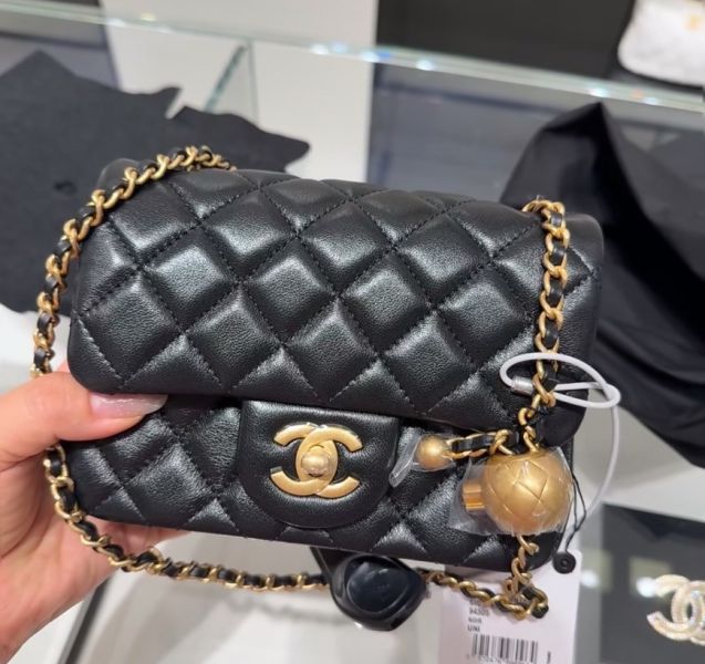 Chanel cf 金球方胖 黑金 台灣現貨 buywithada,france,全球代購,歐洲,exquisite,quality goods,posh,fancy,luxurious