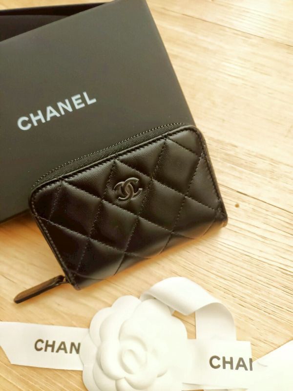 CHANEL so black 黑羊皮 ㄇ字零錢包 buywithada,france,全球代購,歐洲,exquisite,quality goods,posh,fancy,luxurious