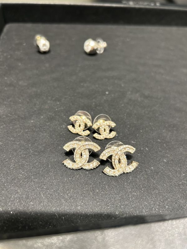 台灣現貨 CHANEL 經典雙排鑽雙C 水鑽耳環 buywithada,france,全球代購,歐洲,exquisite,quality goods,posh,fancy,luxurious