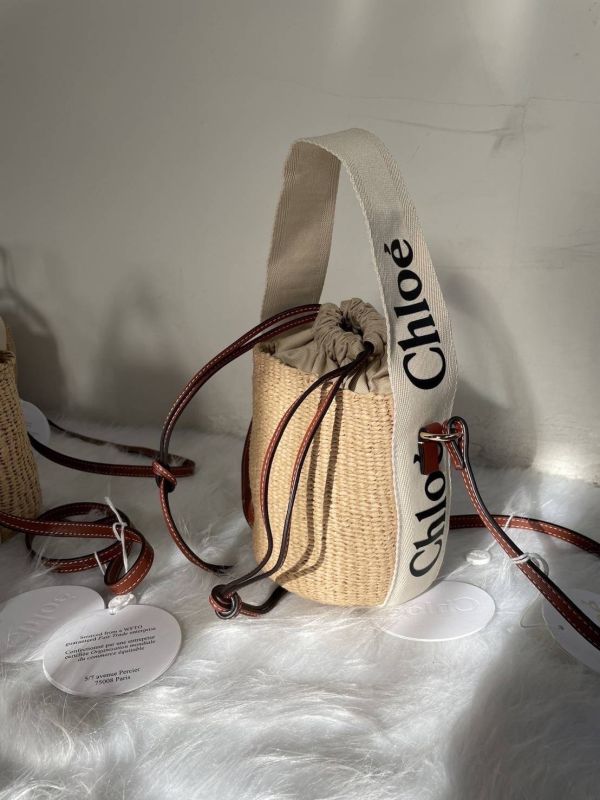 CHLOE 爆款編織小水桶 現貨在台 buywithada,france,全球代購,歐洲,exquisite,quality goods,posh,fancy,luxurious