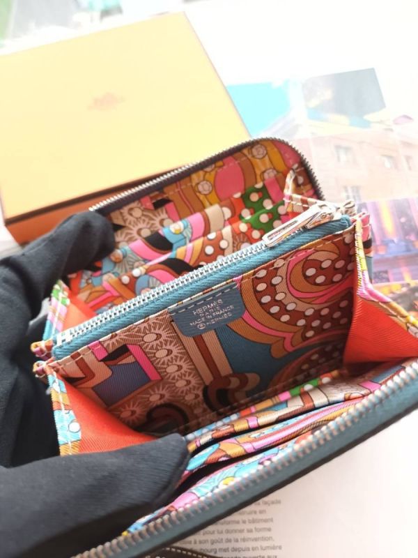 HERMES SILK IN COMPACT 絲巾短夾 EPSOM 牛仔藍白線 buywithada,france,全球代購,歐洲,exquisite,quality goods,posh,fancy,luxurious