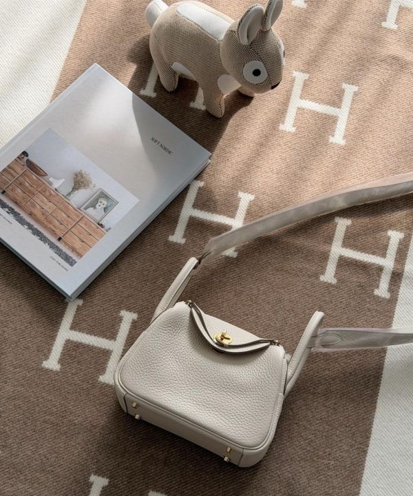 Hermès Mini Lindy奶昔白金 K現貨 buywithada,france,全球代購,歐洲,exquisite,quality goods,fancy,luxurious
