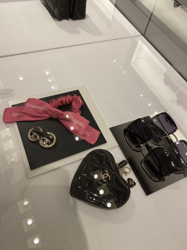 CHANEL 漆皮愛心零錢包 buywithada,france,全球代購,歐洲,exquisite,quality goods,posh,fancy,luxurious