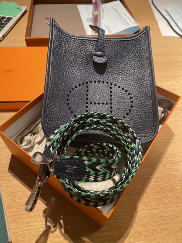 Evelyne mini 7p 跟著ada買