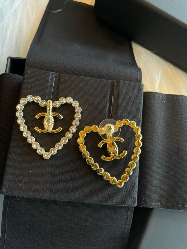 CHANEL 大愛心菱形水鑽金色耳針 buywithada,france,全球代購,歐洲,exquisite,quality goods,posh,fancy,luxurious