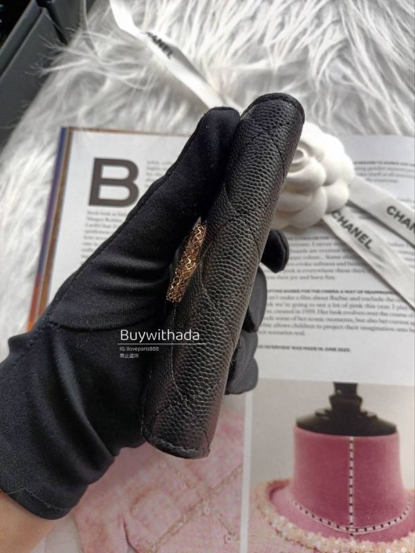 CHANEL 鏤空CC 黑金內拼色 荔枝皮 翻蓋單層卡包 buywithada,france,全球代購,歐洲,exquisite,quality goods,posh,fancy,luxurious
