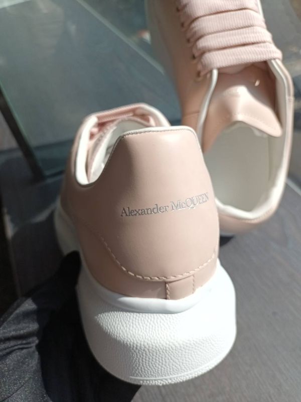 Alexander McQueen 淡粉少女休閒鞋 38 buywithada,france,全球代購,歐洲,exquisite,quality goods,posh,fancy,luxurious