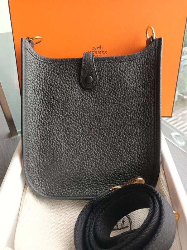 Hermes mini Evelyne 黑金 短背帶/ 長背帶 buywithada,france,全球代購,歐洲,exquisite,quality goods,posh,fancy,luxurious