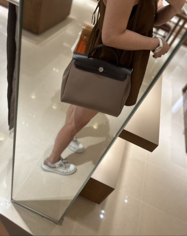 Hermes Herbag 31 大象灰拚烏木色銀釦 buywithada,france,全球代購,歐洲,exquisite,quality goods,posh,fancy,luxurious