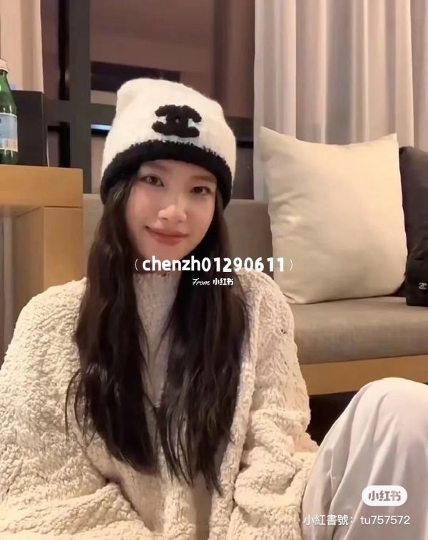 CHANEL 23B 最新款毛帽 白色黑CC LOGO buywithada,france,全球代購,歐洲,exquisite,quality goods,posh,fancy,luxurious