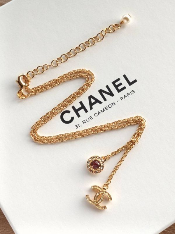 CHANEL 23 金色粉鑽小CC LOGO 項鍊 buywithada,france,全球代購,歐洲,exquisite,quality goods,posh,fancy,luxurious
