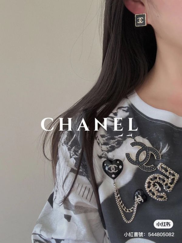台灣現貨 CHANEL 皮革方塊耳針 buywithada,france,全球代購,歐洲,exquisite,quality goods,posh,fancy,luxurious