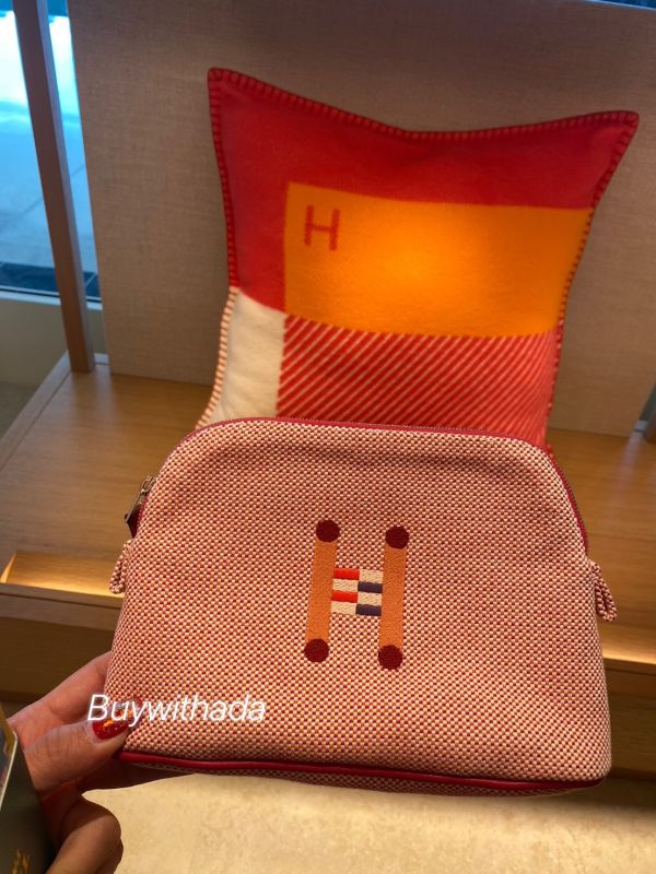 HERMES 新款 BOLIDE CRAZY H MINI 化妝包/收納包 buywithada,france,全球代購,歐洲,exquisite,quality goods,posh,fancy,luxurious